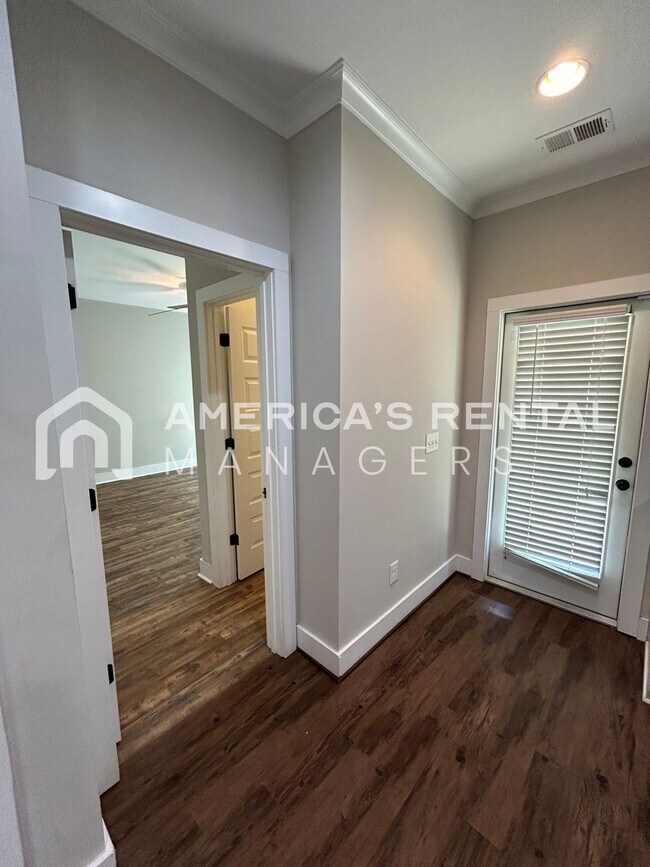 Building Photo - Home for Rent in Lake Cyrus! Available to View Now!!!