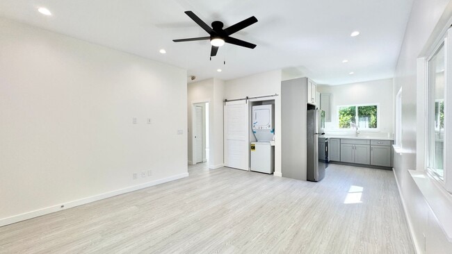 Primary Photo - NEWLY BUILT SPACIOUS 2 BED/2 BATH/1 PRKG, ...