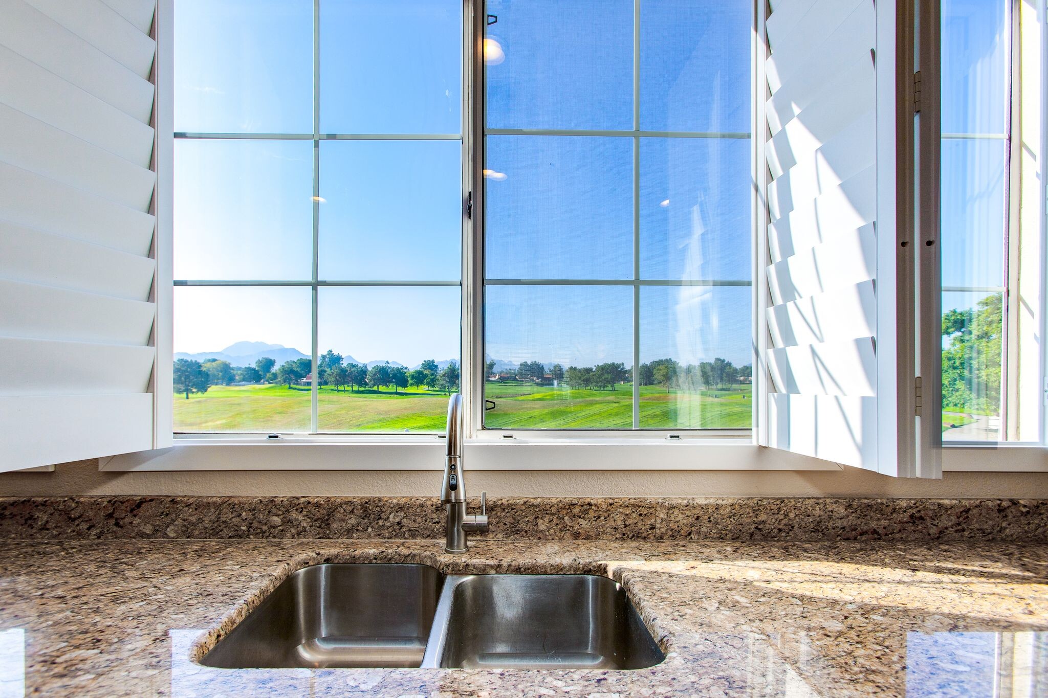 Building Photo - 4455 E Paradise Village Pky S