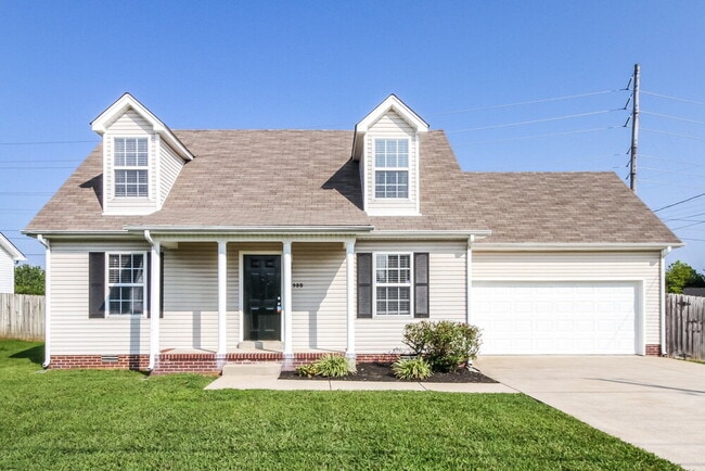 Building Photo - 1980 Old Castle Dr