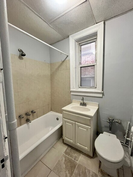 326 Summit Ave 306 - 333 Summit Ave