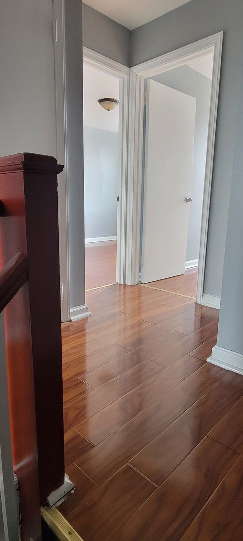 Building Photo - Large Home - Northeast