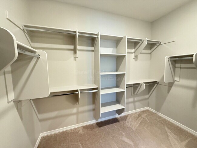 Building Photo - 15170 W Pierce St