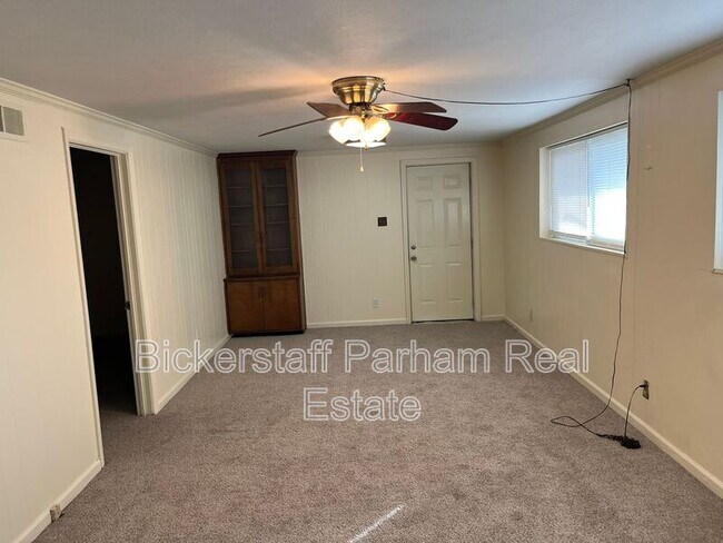 Building Photo - 4027 Canady St