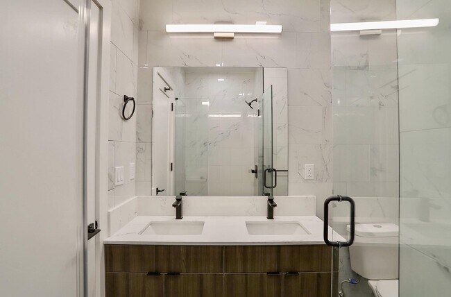 Building Photo - 3516 John F. Kennedy Blvd