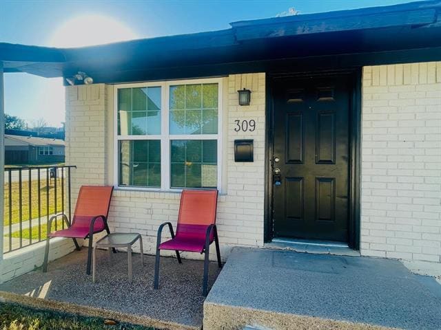 Building Photo - 309 E Mitchell St