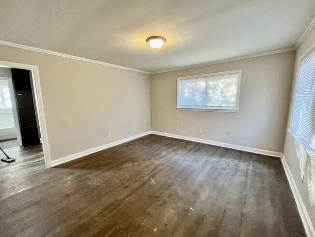 Building Photo - 2703 Wingate Ave