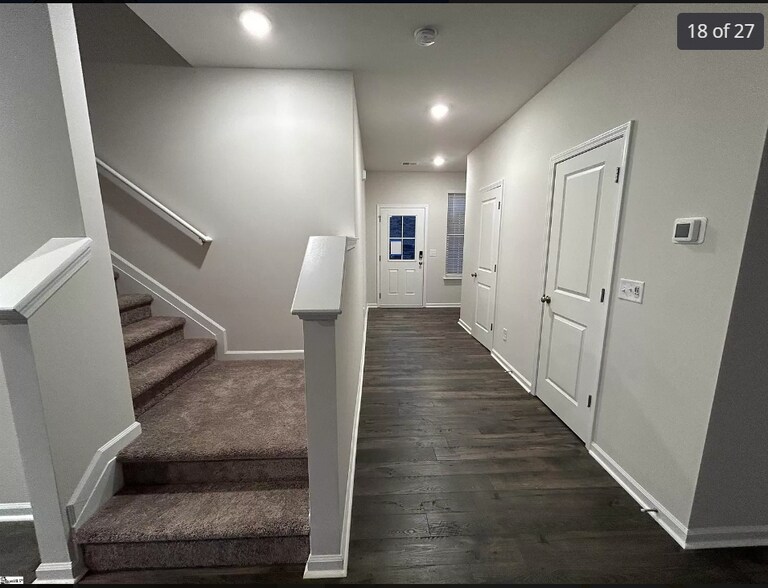 Building Photo - 3062 Hillgate Trl