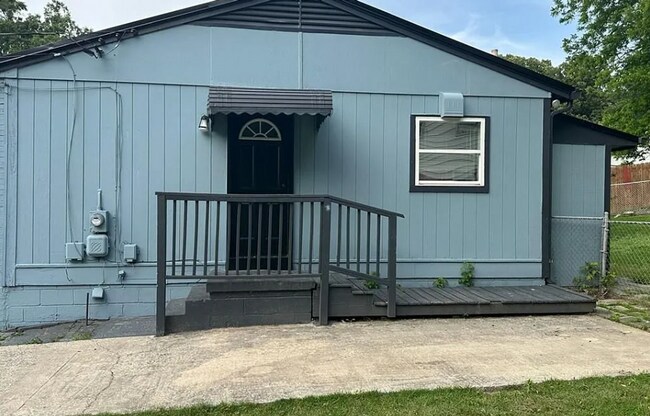 Building Photo - Beautiful 3-Bedroom Home in Quiet Cul-de-S...