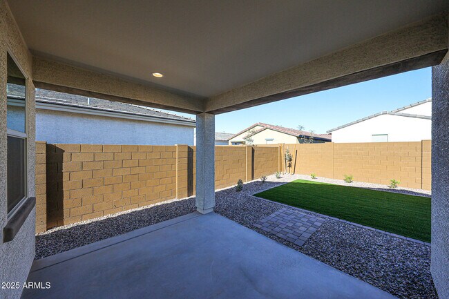 Building Photo - 8734 W Pasadena Ave