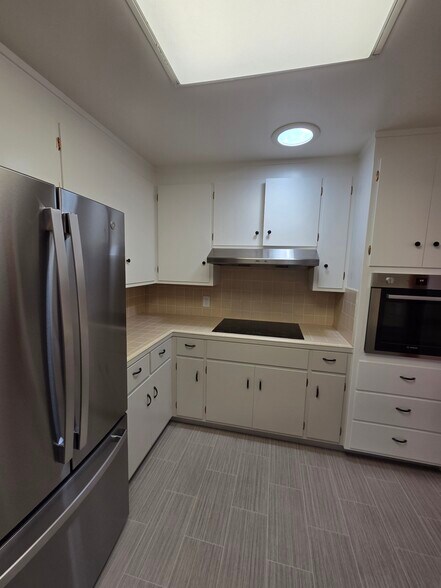 Building Photo - 827 Norvell St