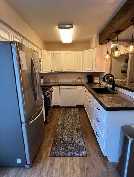 Building Photo - 48160 Rustic Ave