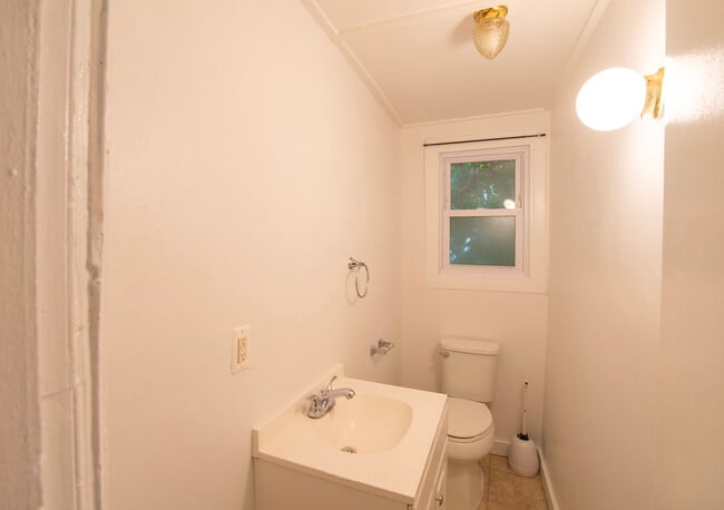 Building Photo - 2039 N Gratz St