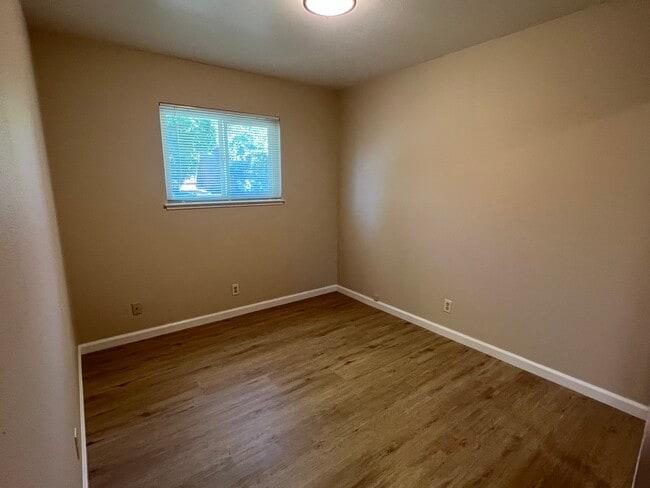 Building Photo - 2082 Treewood Ln