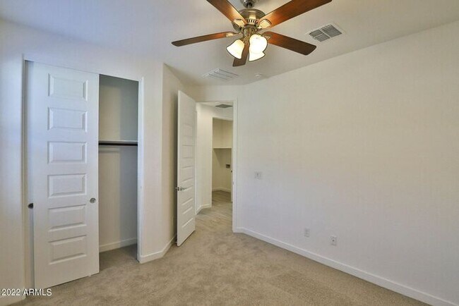 Building Photo - Beautiful 4 Bedroom 2 Bath Home in Mystic