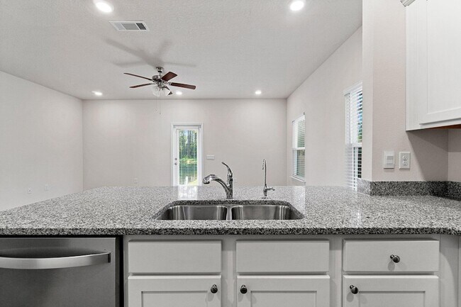 Building Photo - 223 Sandhill Pines Dr