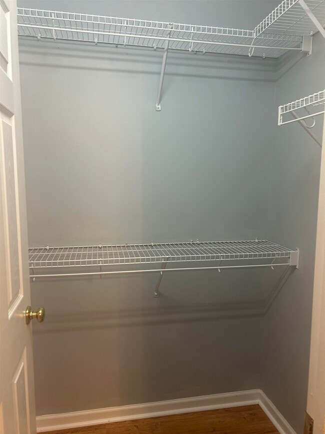 Building Photo - 125 Joyce Dr