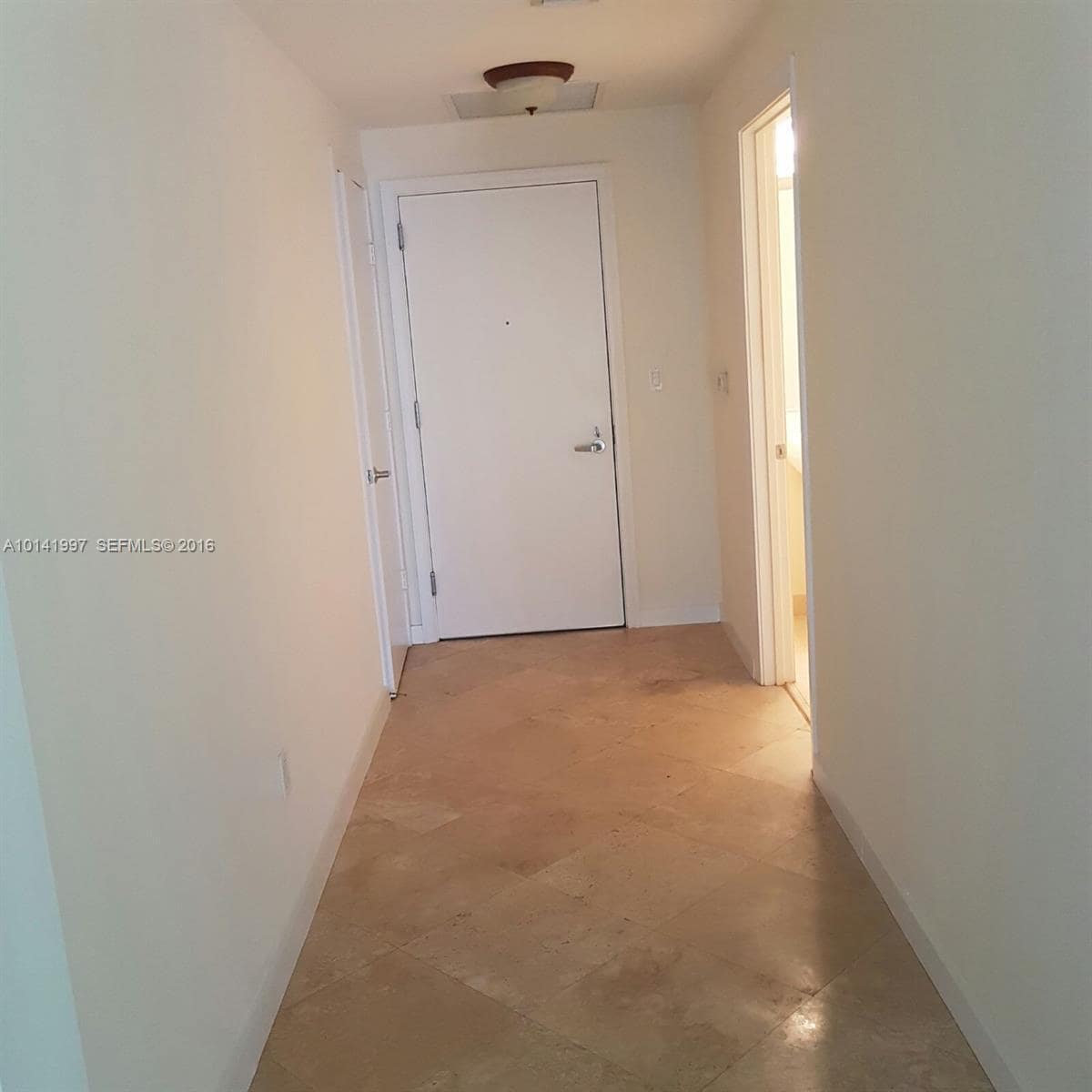 Building Photo - 1060 Brickell Ave