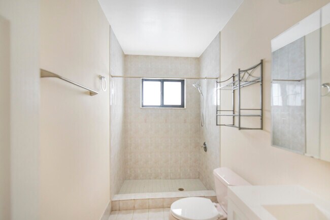 Building Photo - 300 80th St