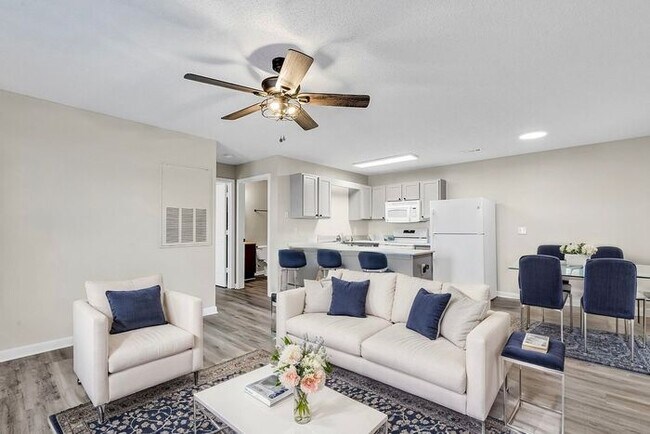 Building Photo - (843)742-5165 This kitchen is the chef's kiss!!