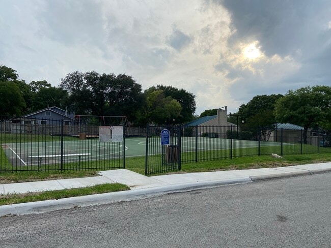 Building Photo - 6130 Crab Orchard