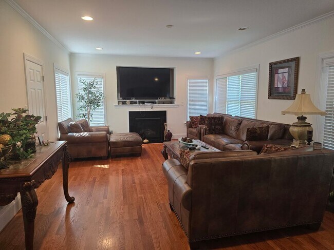 Building Photo - 2017 Grey Oaks Park Ln