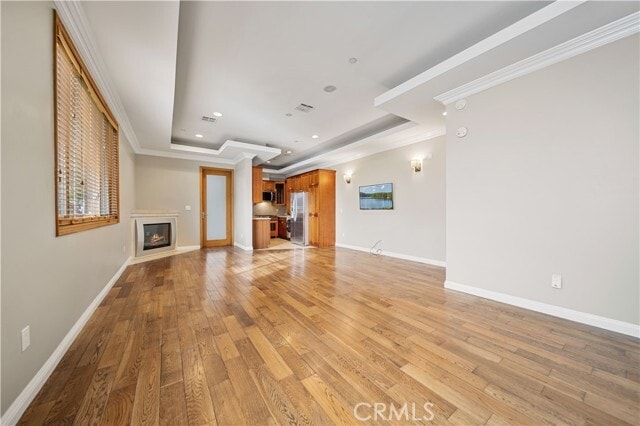 Building Photo - 216 N Buena Vista St