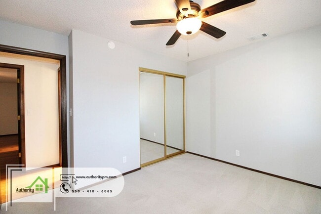 Building Photo - 20231 Margarita Ct E