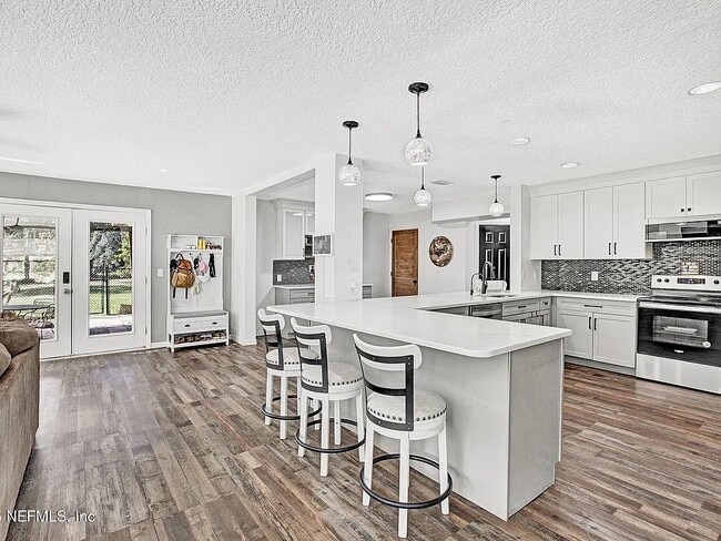 Building Photo - 120 Wippletree Ct