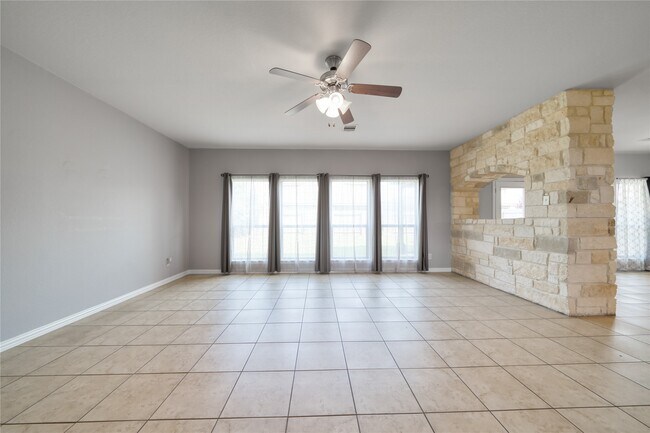 Building Photo - 4818 Seabird St