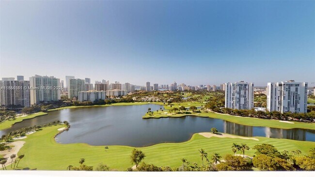 Building Photo - 3625 N Country Club Dr