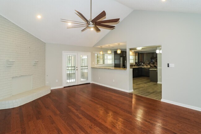 Building Photo - 5707 Heartwood Dr