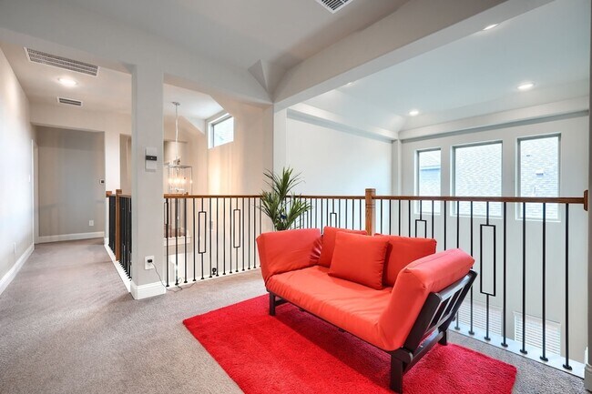 Building Photo - 2446 Bainbridge Dr