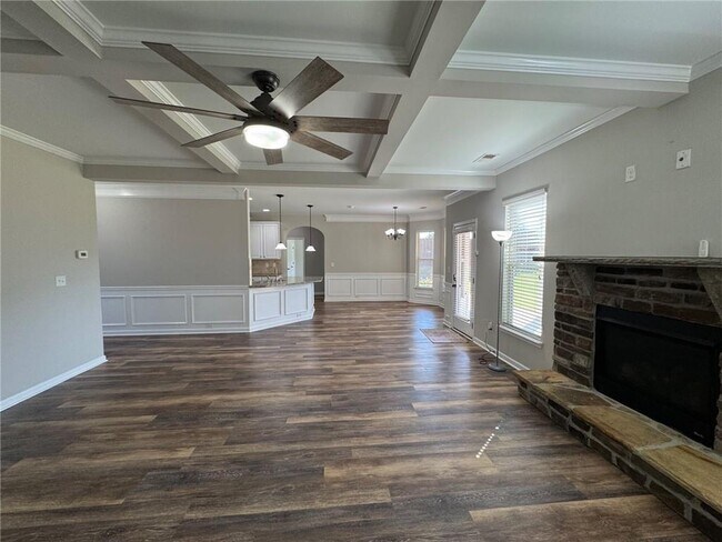 Building Photo - 6135 Stillwood Ln
