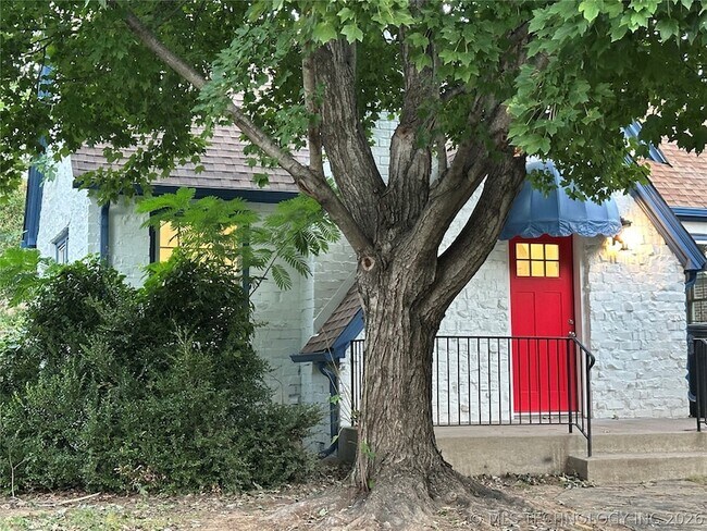 Building Photo - 1235 S Gary Pl