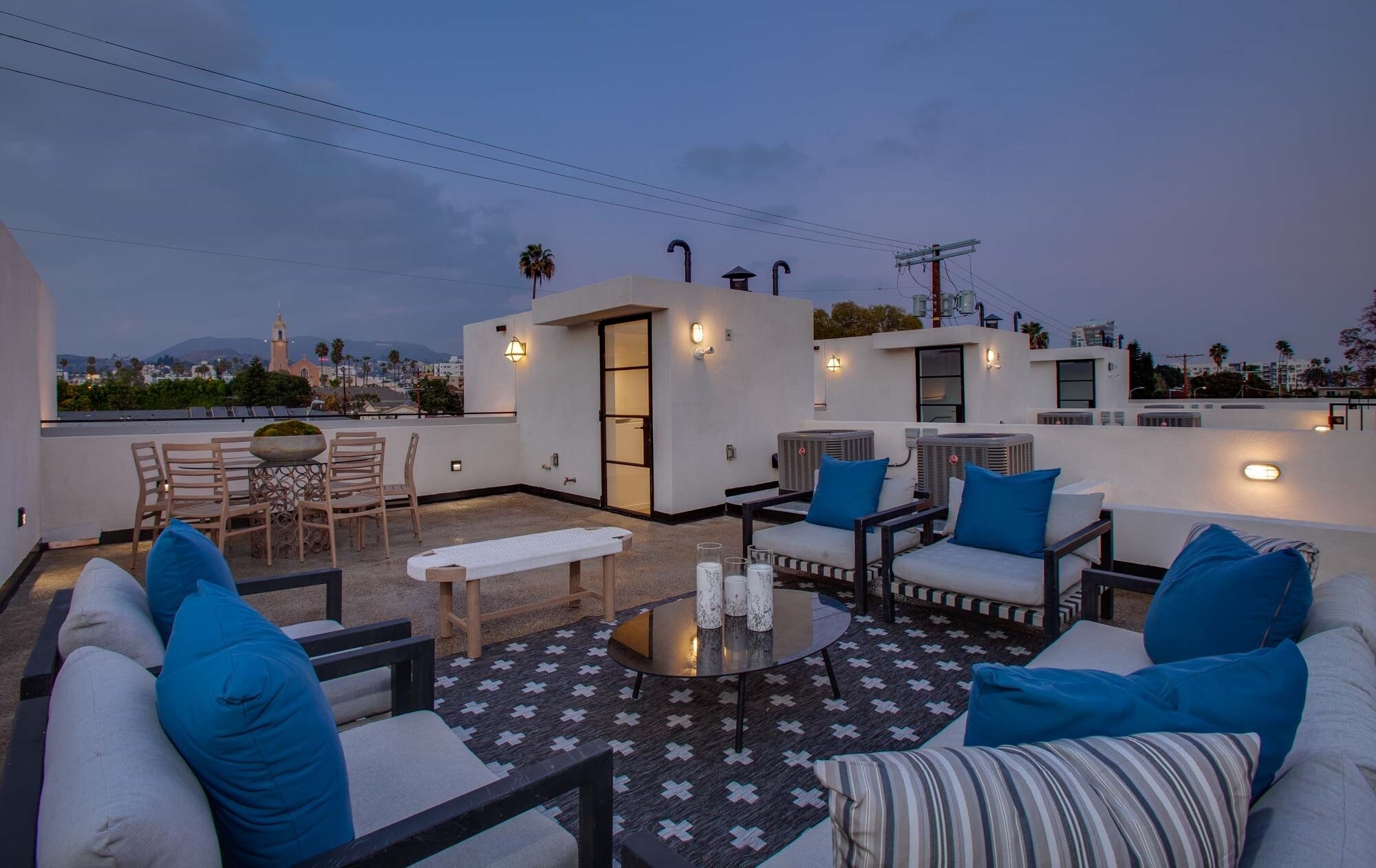 Building Photo - 1260 N Las Palmas Ave