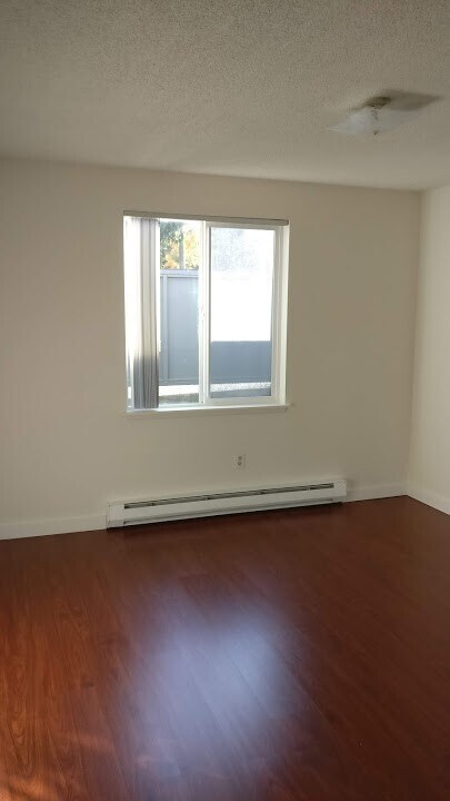 Building Photo - "Beautiful Remodeled 3 bed 1 bath in downtown Port Angeles!"