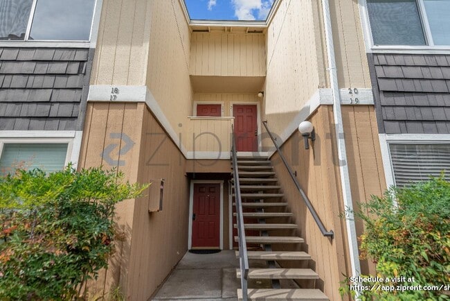 Building Photo - 2547 Easton Ln
