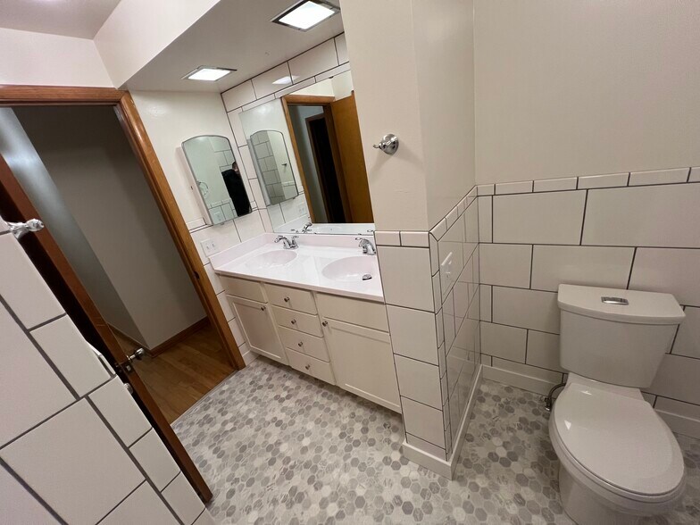 Building Photo - 306 Palomino Ln