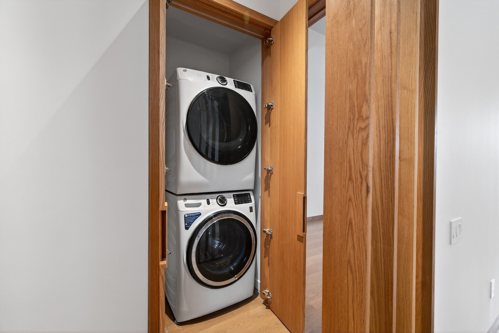 Building Photo - 316 Wall St