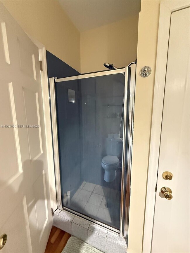 Building Photo - 1550 Jefferson Ave