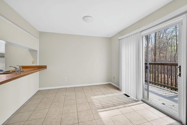 Building Photo - 5367 Wayne St