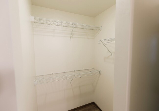 Building Photo - 2 Bedroom 2 1/2 bathroom Hayden Townhome!