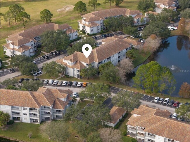 Building Photo - 13838 Fairway Island Dr