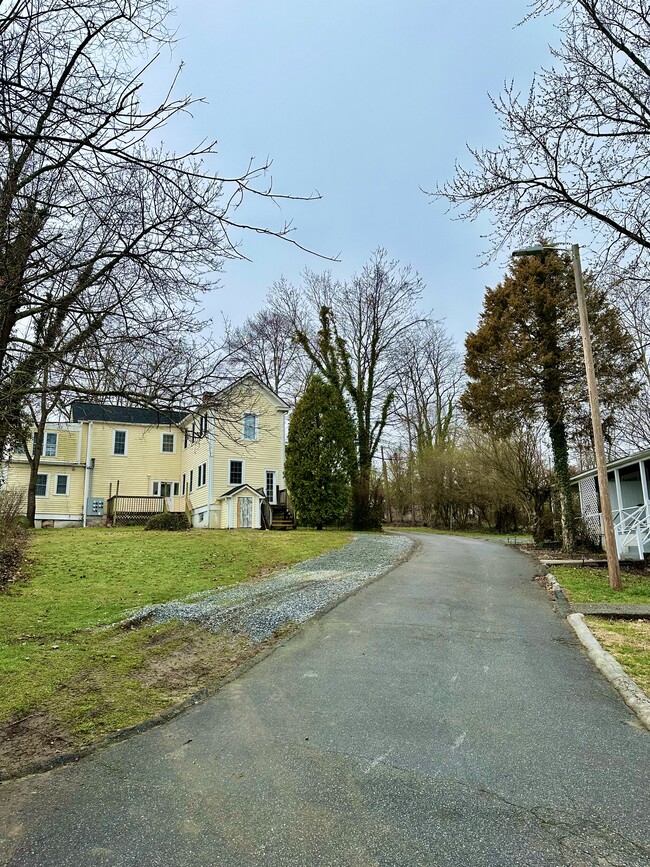 528 Fleming St 528 Fleming St Hendersonville NC 28739 Apartment Finder