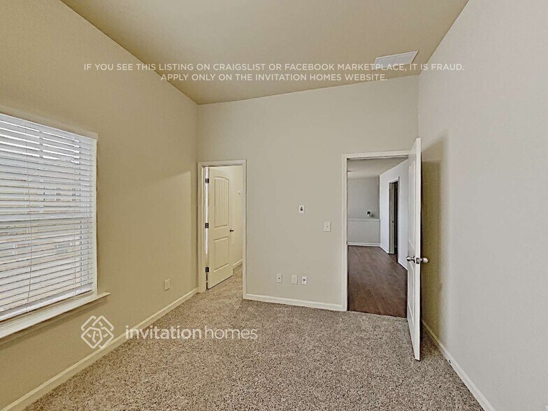 Building Photo - 125 Centerra Springs Dr