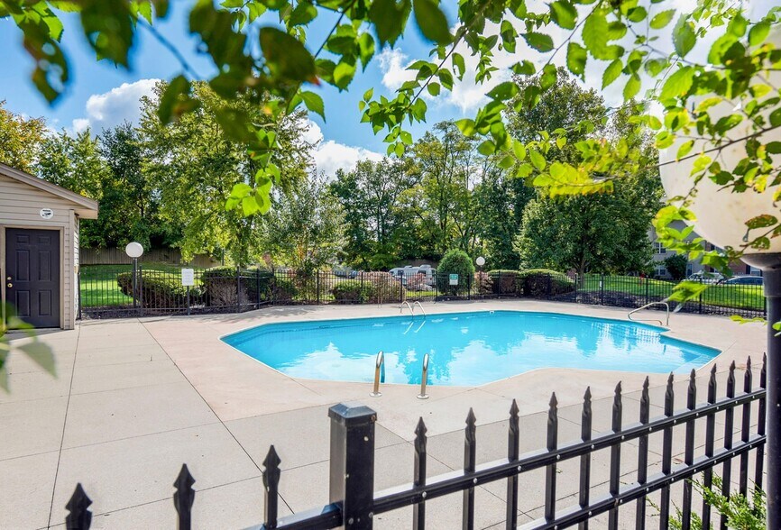 The Poste at Sinclair 607 Worthington Forest Pl Columbus OH 43229