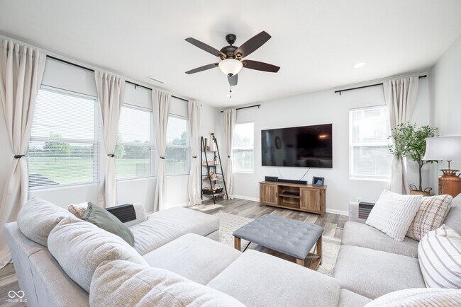 Building Photo - 10848 Sablecliff Wy