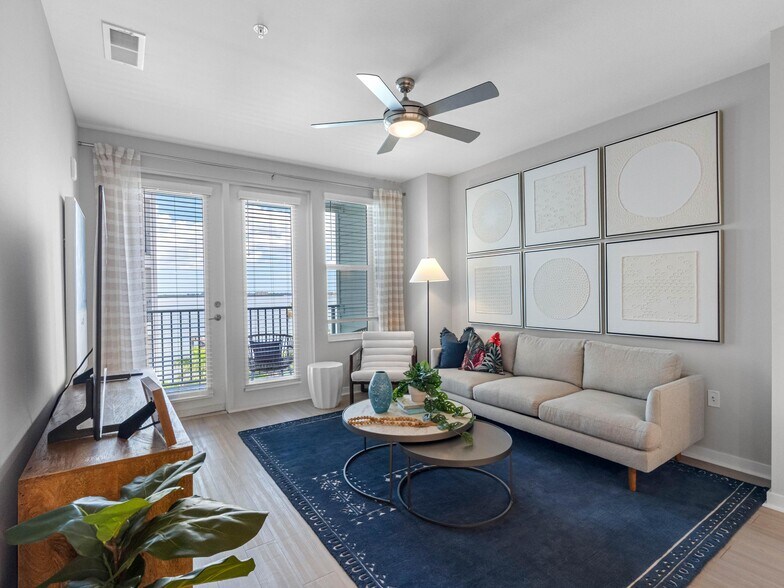 Building Photo - Bainbridge Bayview