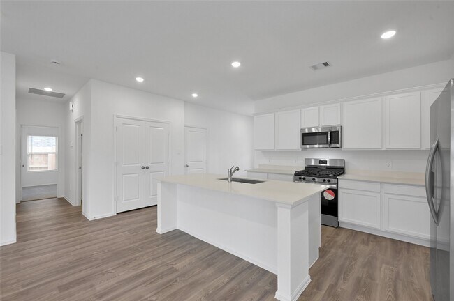Building Photo - 3609 Oakvale Dr